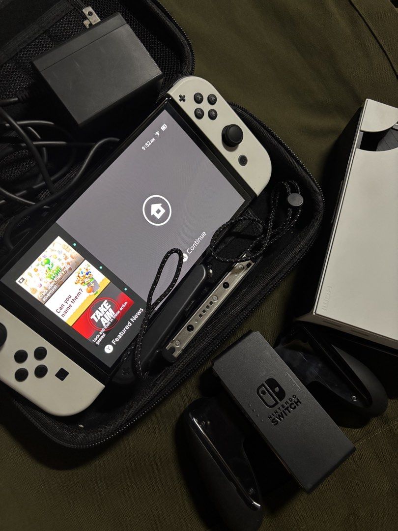 Switch (Category: Nintendo) located in Antipolo. Submitted by carinugankirstenfrances (Listing ID 1463576429, Image 3). Description: Rs: Hindi na nagagamit dahil busy sa school. nasira na po yung box and nawala yung hdmi. free na po yung lagayan ng switch .