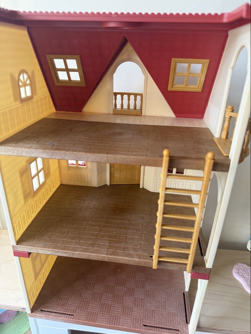Sylvanian Red roof house (Category: Kids Toys) located in Paranaque City. Submitted by by_wsjonig (Listing ID 1463574553, Image 3). Description: House only, no accessories/critters.