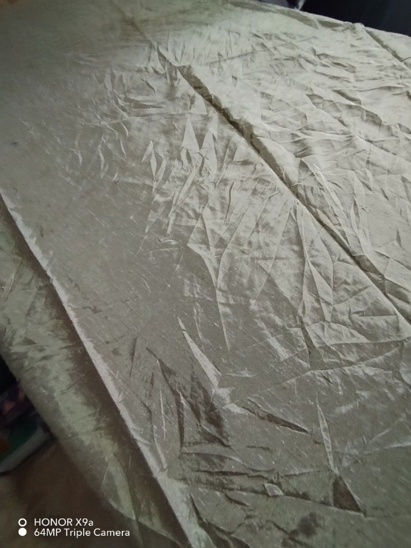 Table Topper Silk ( 2 Seaters) (Category: Table Linen & Textiles) located in Muntinlupa City. Submitted by arciagamaryann68 (Listing ID 1463612423, Image 2). Description: - Elegant silk table topper - Features a stylish black fringe detail - Adds a touch of sophistication to any table.