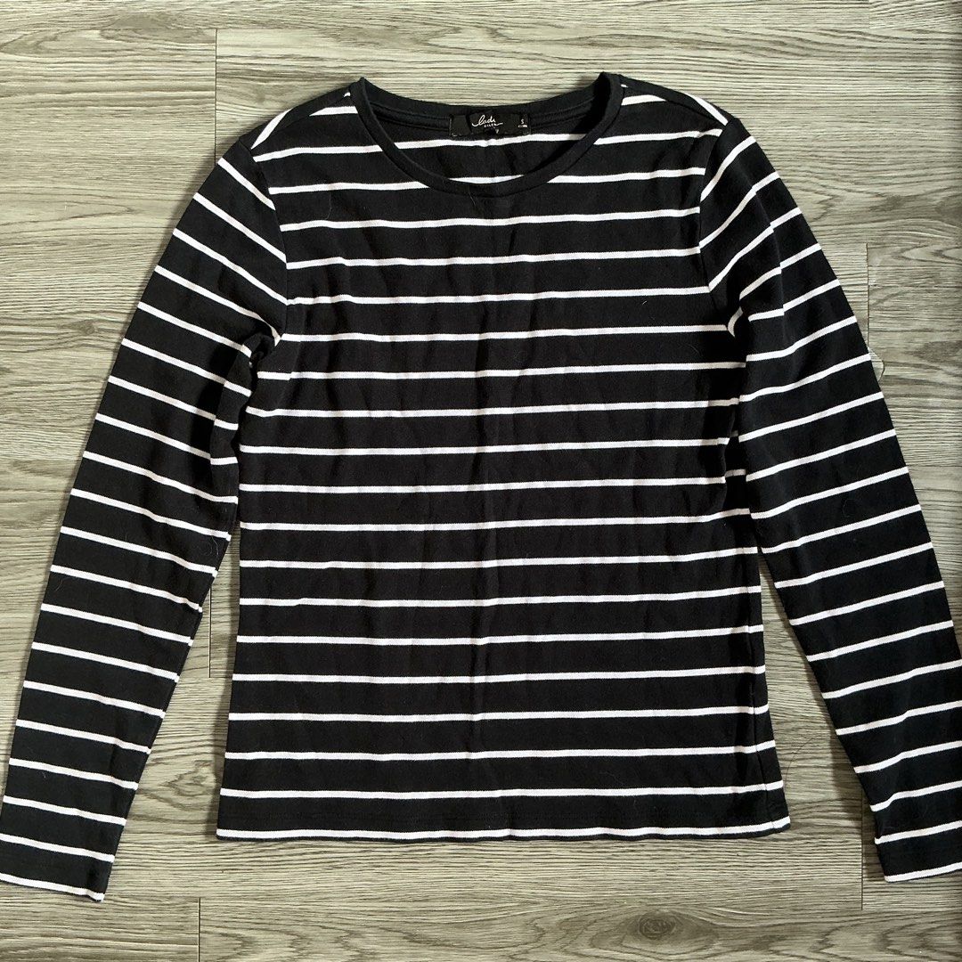 FREEBIES (Category: Longsleeves) located in Muntinlupa City. Submitted by lovedbysabel (Listing ID 1463644957, Image 2). Description: A few pieces from my closet that I’d love to see go to a new home. Free with any purchase from my listings, with no minimum spend required Includes a Baleno Ladies black & white striped long-sleeve top, a black & white color-block striped sweatshirt from my South Korea trip, a buttery yellow wool sweater from my Ch