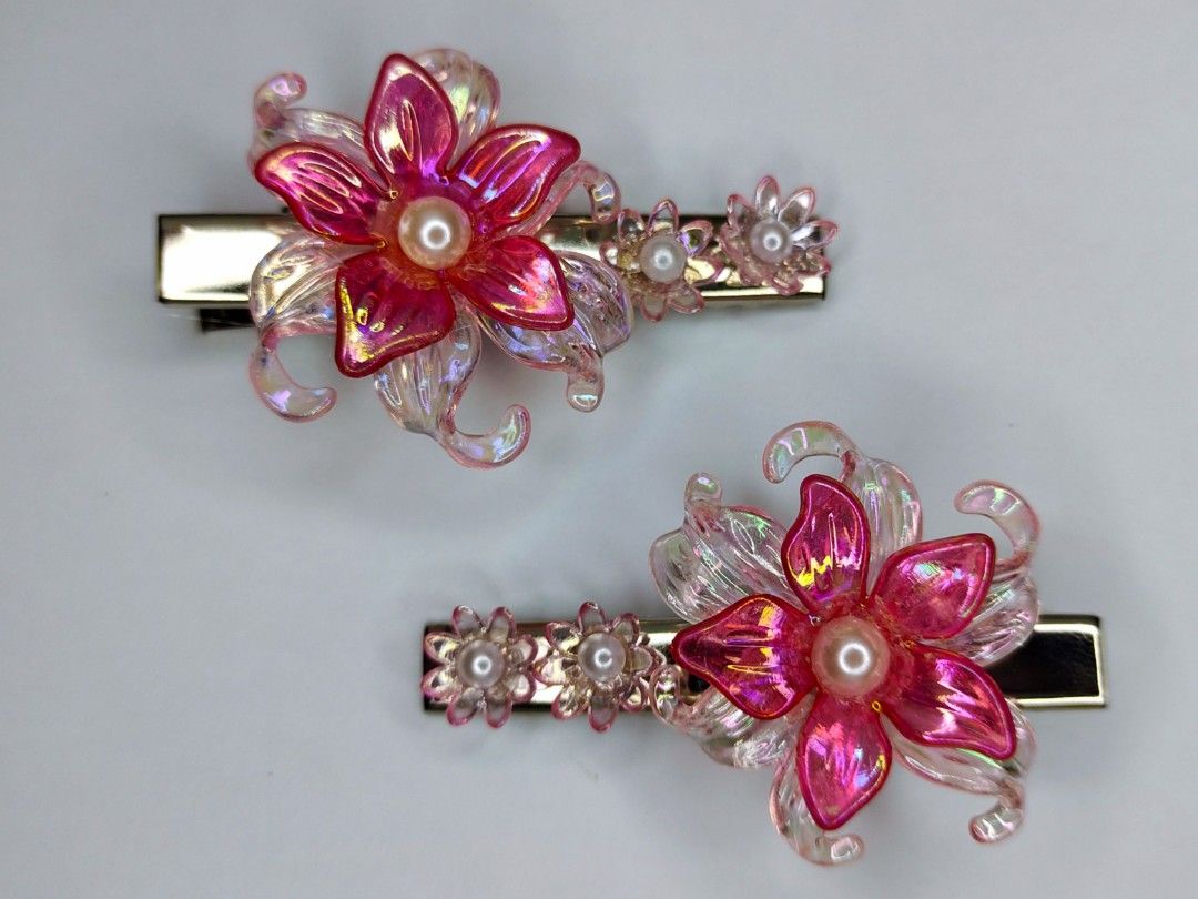 Tangled-Inspired Hairclips (Category: Accessory Holder, Box & Organizers) located in Trece Martires City. Submitted by floribellecreations (Listing ID 1463639848, Image 3). Description: And at last, I see the light… ☀️✨🌸 A little sunshine, a little sparkle, and a whole lot of ✨magic✨ for your hair. 🎀💜 Which one belongs in your fairytale? 👀.