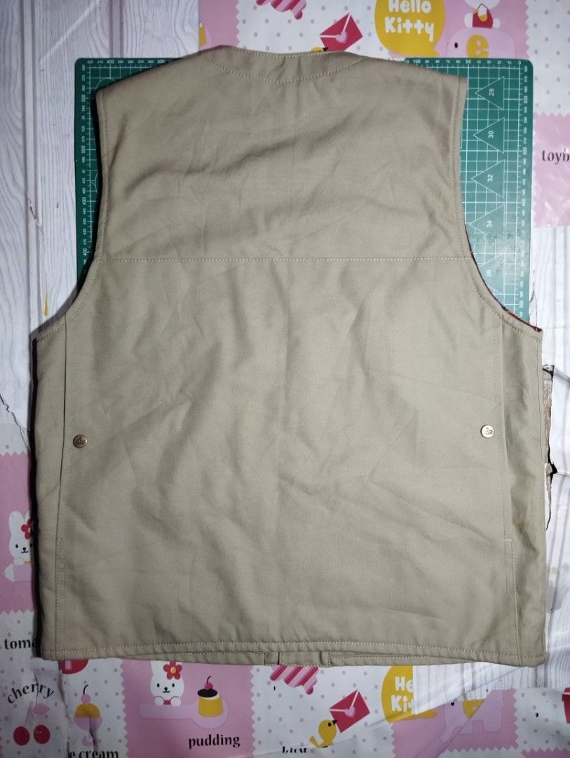 Taras Boulba Vest (Category: Vests) located in Makati City. Submitted by christhrift10 (Listing ID 1463609501, Image 3). Description: Taras Boulba Vest Medium on tag 20x24 Good condition P300+sf Loc.Olympia, Makati Pick-up or delivery Gcash ready if J&T.