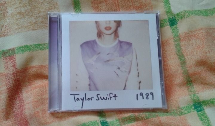 TAYLOR SWIFT 1989 ALBUM (Category: Other Audio Equipment) located in Davao. Submitted by juliboydiaz (Listing ID 1463594693, Image 1). Description: Hello selling my TS 1989 album unsealed Good condition Please contact me 09172020769 for details.