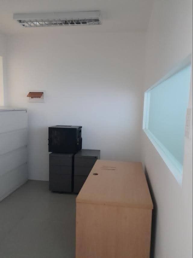 The Currency office unit (Category: Commercial) located in Quezon City. Submitted by jmpgutierrez (Listing ID 1463592689, Image 3). Description: For sale: The Currency office unit The Currency, Julia Vargas Avenue, Ortigas Center, Pasig City Floor area: 55 sqm Condominium unit Office 9th floor 2 parking slots PHP 64,000/month income Asking price: PHP 15,000,000 https://www.pgr.com.ph/commercial-1/2023/9/12/the-currency-office-unit -- Jose Mari Pa
