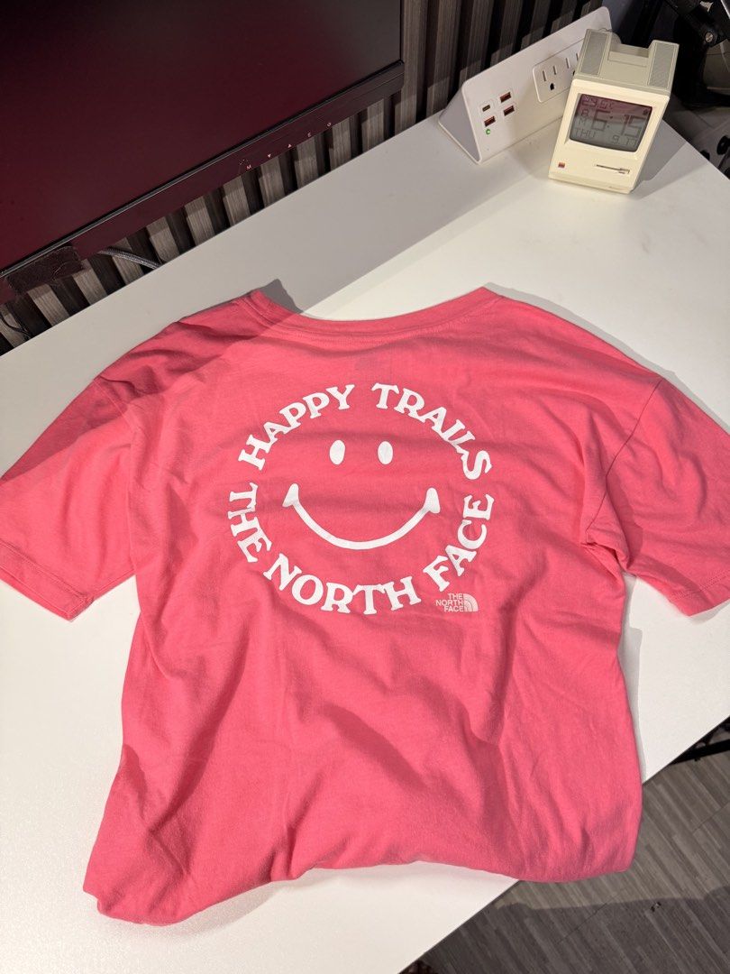 The North Face (Category: Activewear) located in Bulacan. Submitted by jomar_0705 (Listing ID 1463596364, Image 3). Description: The North Face Small W18 L20 Excellent No issue.