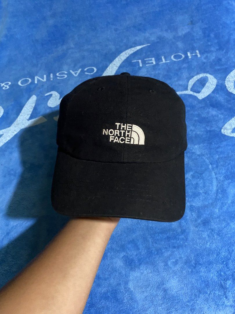 The north face hat unisex (Category: Caps & Hats) located in Cebu City. Submitted by jerianix (Listing ID 1463629634, Image 1). Description: The north face hat One size Good condition No issue .