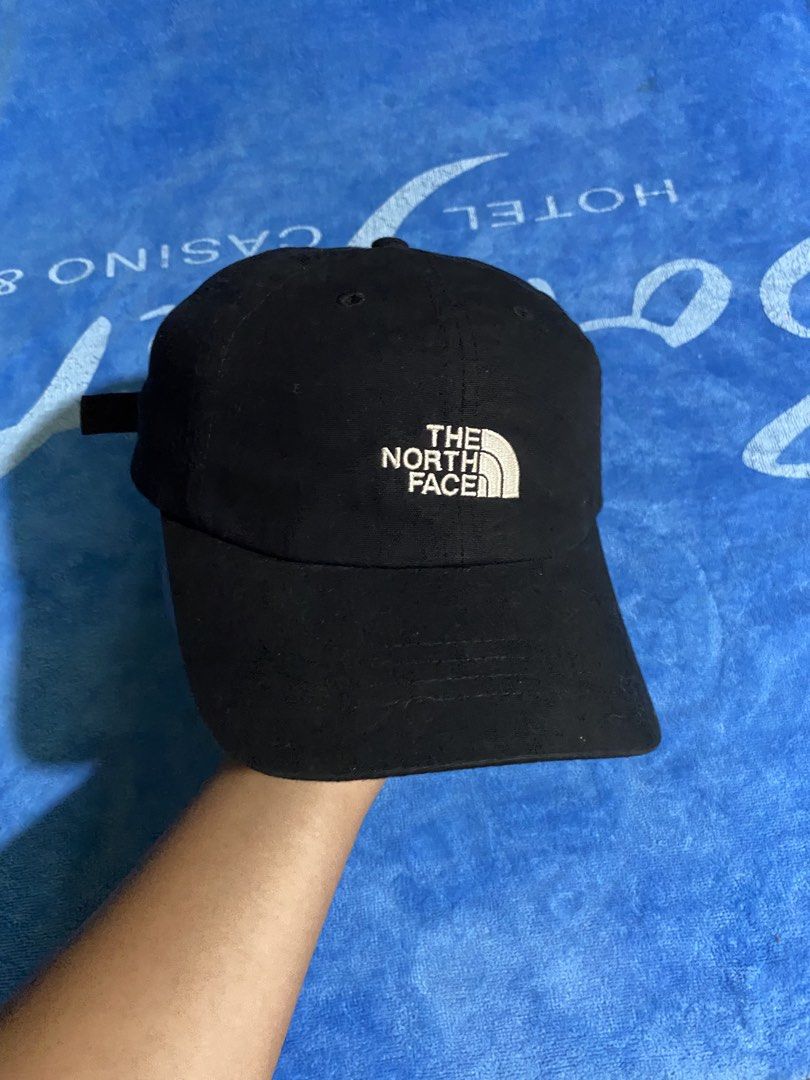 The north face hat unisex (Category: Caps & Hats) located in Cebu City. Submitted by jerianix (Listing ID 1463629634, Image 2). Description: The north face hat One size Good condition No issue .