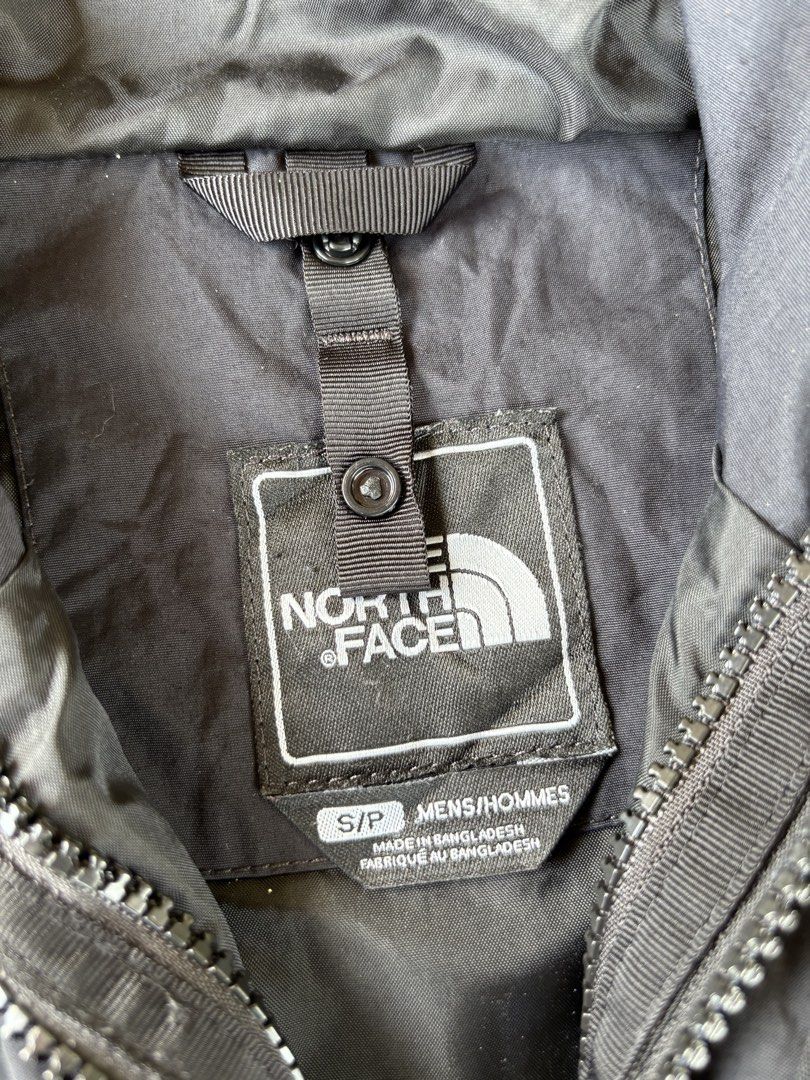 The north face windbreaker (Category: Hoodies) located in Davao. Submitted by hippiehappy420 (Listing ID 1463593702, Image 2). Description: Tnf windbreaker Small to med Very good condition Washed and sanitized ship nationwide Negotiable price Visit my listings for more affordable clothings! Shirt Pants Shorts Caps Bags Jogger Blouse Jeans Hoodies Accessories Etc..