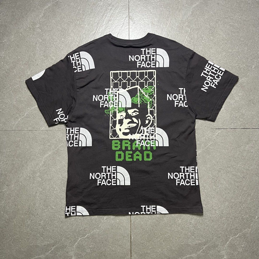 The North Face x Braid Dead Pocket Tee (Category: Tshirts & Polo Shirts ) located in Manila. Submitted by stakkhaus_ (Listing ID 1463567064, Image 2). Description: The North Face x Braid Dead Pocket Tee Very Good Condition Medium on tag No flaws 21x28.5.