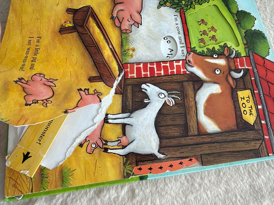 The Tickle Book - Ian Whybrow (Category: Children's Books) located in Santiago. Submitted by bookworm_club (Listing ID 1463570091, Image 3). Description: 📚no cancellation, return or exchange. 📚secondhand books. some books are in good condition while some has minimal flaws (foxing, creases, dog-eared pages, etc.) 📚reasonable haggling is allowed. 💰MOP: For same day pickup - CASH & BANK TRANSFER For shipping or scheduled pickup - BANK TRANSFER �