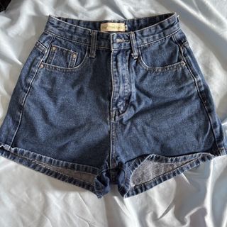 (Category: ) located in . Submitted by boffythrifts (Listing ID 1463608599, Image 1). Description: .
