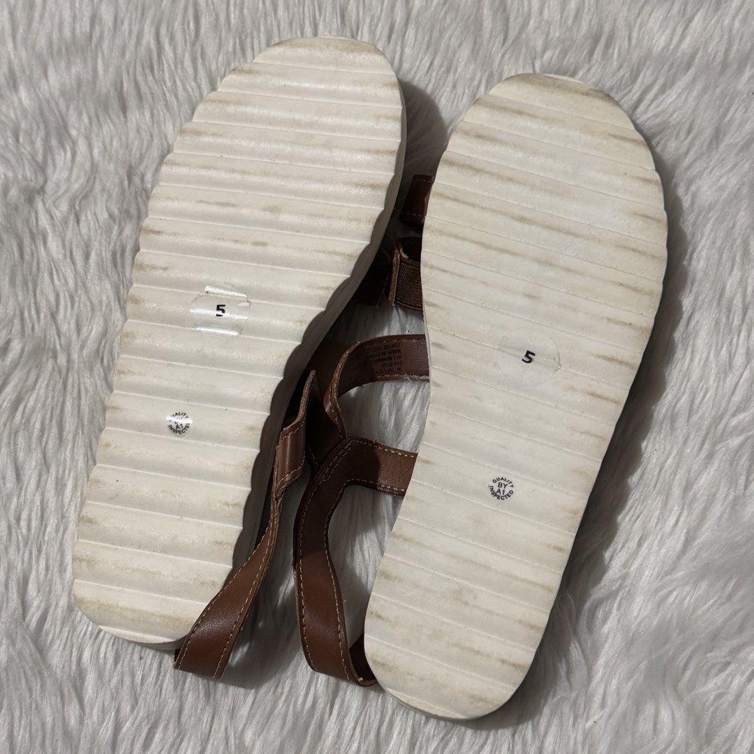 There Abouts Sandal, US7 (Category: Flats & Sandals) located in Las Pinas. Submitted by defg35 (Listing ID 1463652946, Image 3). Description: Good as new, no box.