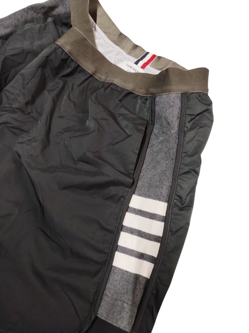 THOM BROWNE SHORT (Category: Shorts) located in Bayombong. Submitted by Gentlemans_ClosEt (Listing ID 1463641693, Image 3). Description: THOM BROWNE SHORT (authentic) SIZE 4 ON TAG WAISTLINE: 32-36 LENGTH: 16 EXCELLENT CONDITION NO ISSUE.