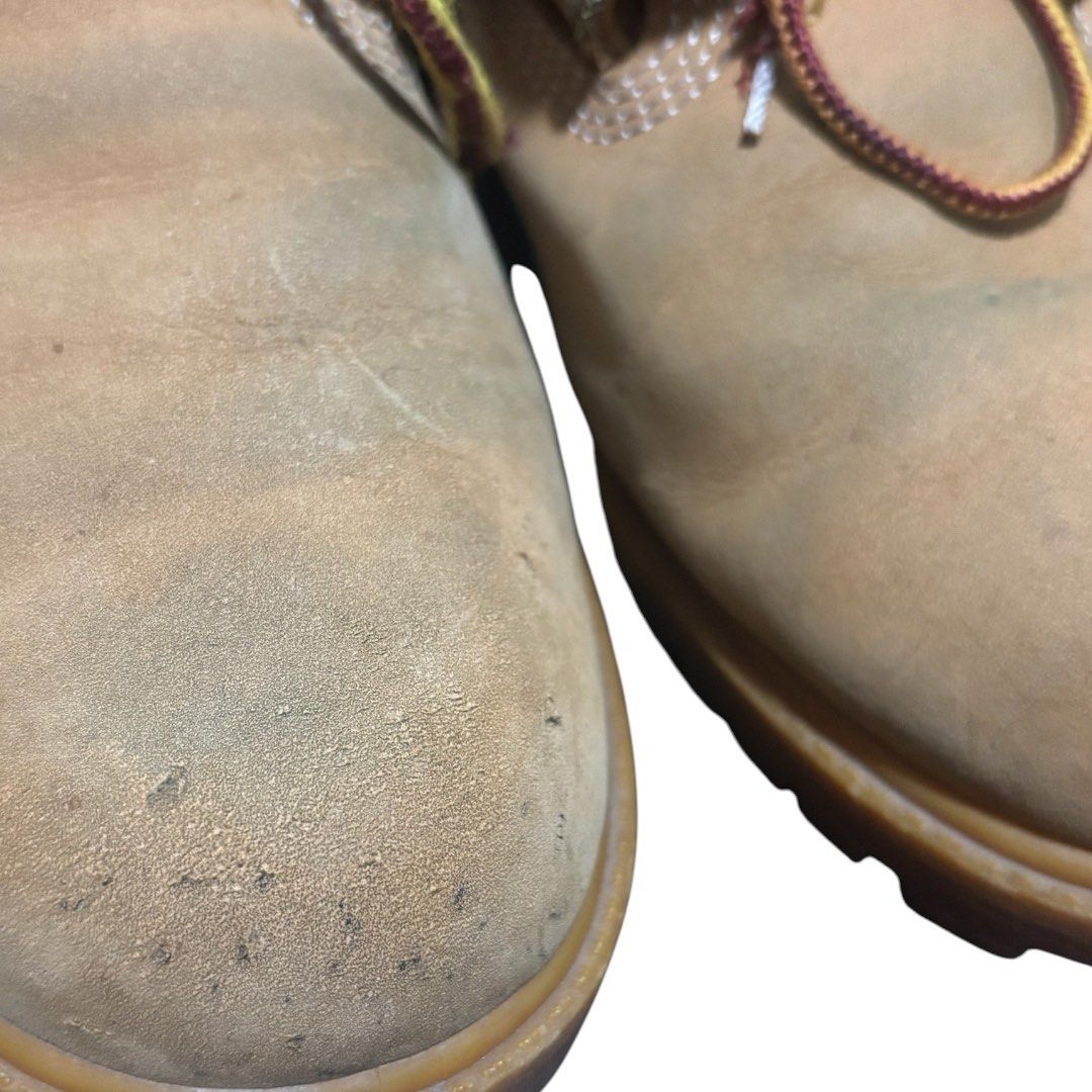 Timberland Boots (Category: Boots) located in Mandaluyong City. Submitted by iceicethrift (Listing ID 1463658473, Image 2). Description: Size 8.5 Mens Fits 9-9.5 (im a size 9.5 tts) Can ship thru jnt/lalamove issues: Raw denim Stains heeldrag .