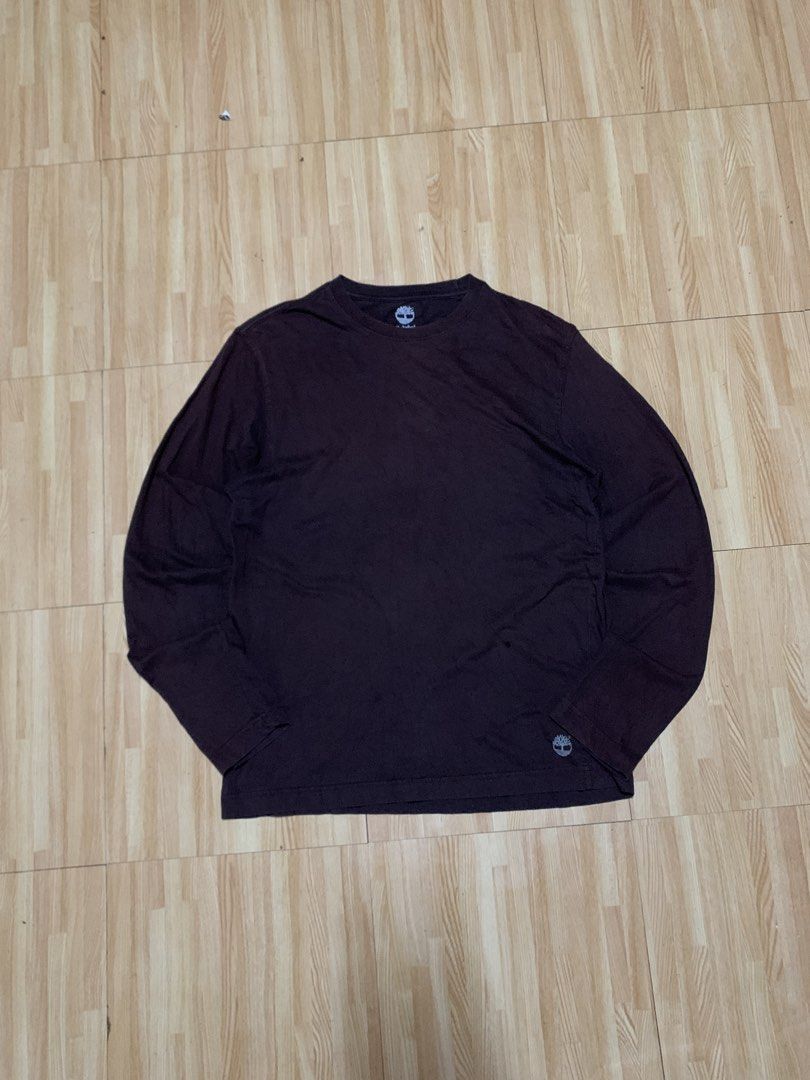 TIMBERLAND LONG SLEEVES SHIRT (Category: Coats, Jackets and Outerwear) located in Rizal. Submitted by uniii_011 (Listing ID 1463637772, Image 2). Description: flaw/s: 1 pin hole.