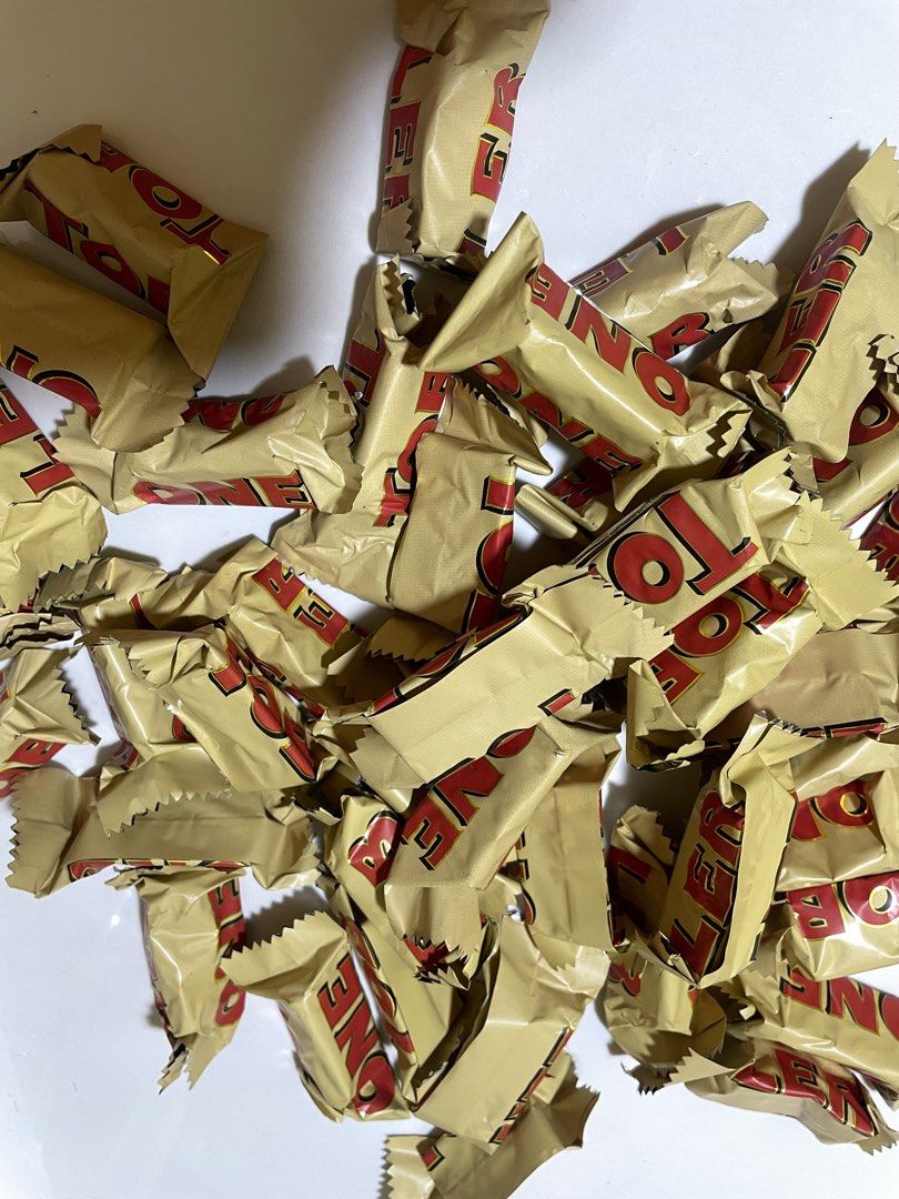 Toblerone Chocolate Bars - Individually Wrapped (Category: Packaged & Instant Food) located in Infanta. Submitted by frandez (Listing ID 1463583919, Image 3). Description: - Mini Toblerone bars - Individually wrapped in gold foil - Ideal for snacks or party favors - Plenty to share - Grab them while stocks last! 38 pieces (200g).