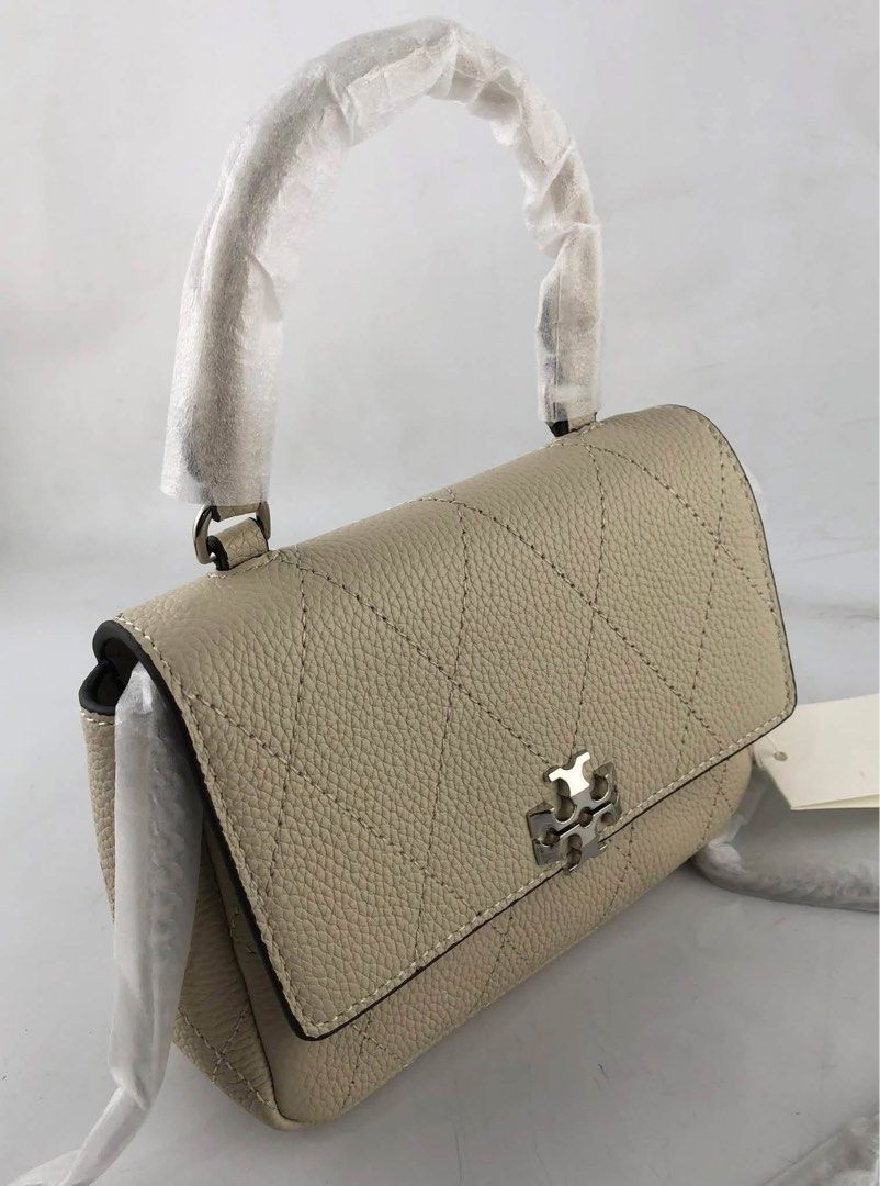 Tory Burch Charlie Top Handle (Category: Shoulder Bags) located in Binan City. Submitted by pinkykeenshop (Listing ID 1463690995, Image 3). Description: .