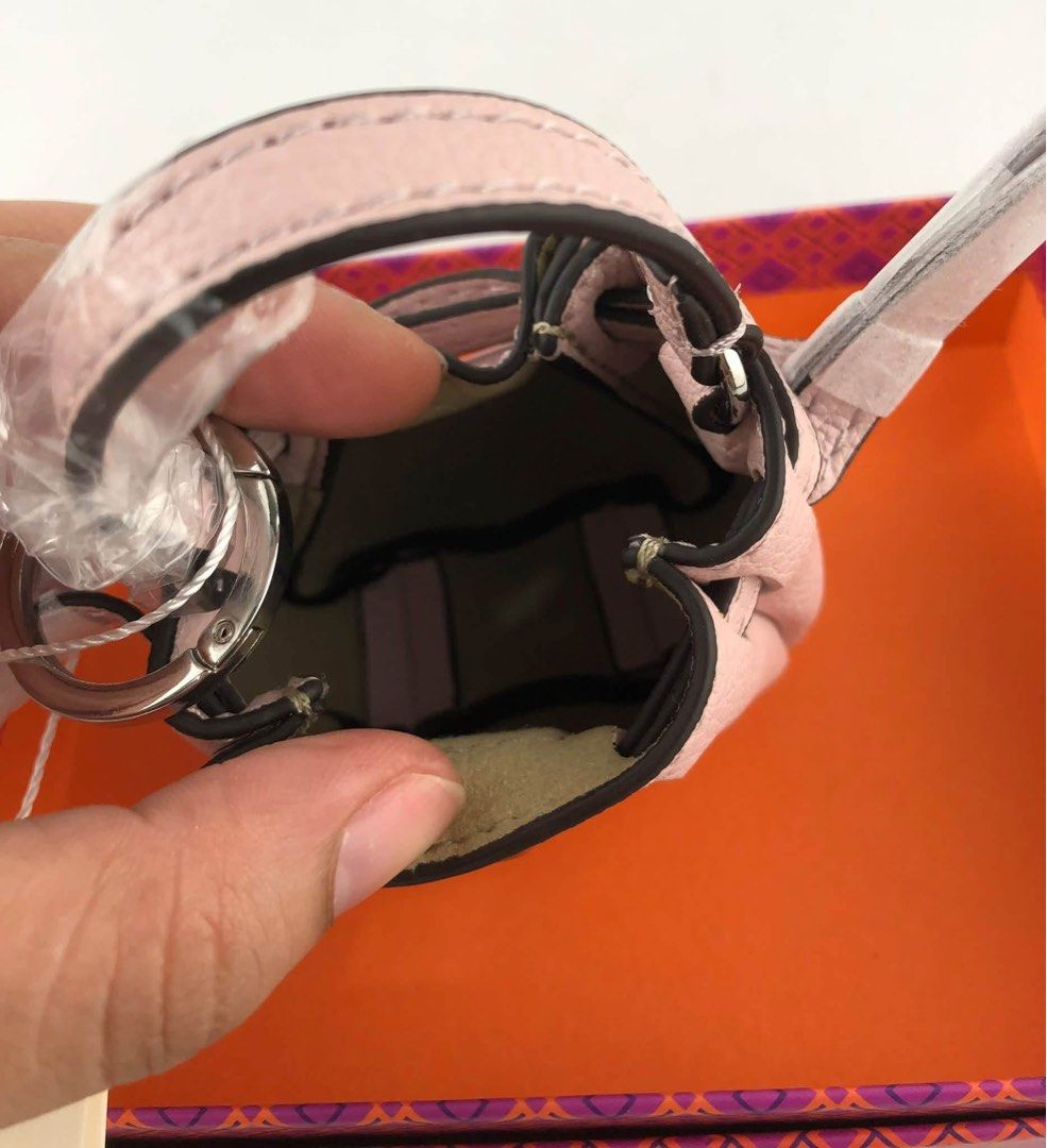 Tory Burch Romy Bucket Bag Charm (Category: Charms) located in Binan City. Submitted by pinkykeenshop (Listing ID 1463690583, Image 2). Description: .