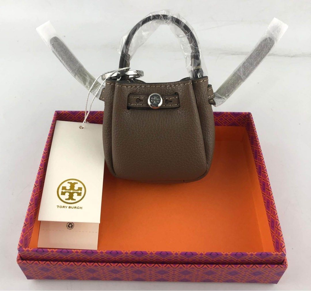 Tory Burch Romy Bucket Bag Charm (Category: Charms) located in Binan City. Submitted by pinkykeenshop (Listing ID 1463690740, Image 1). Description: .