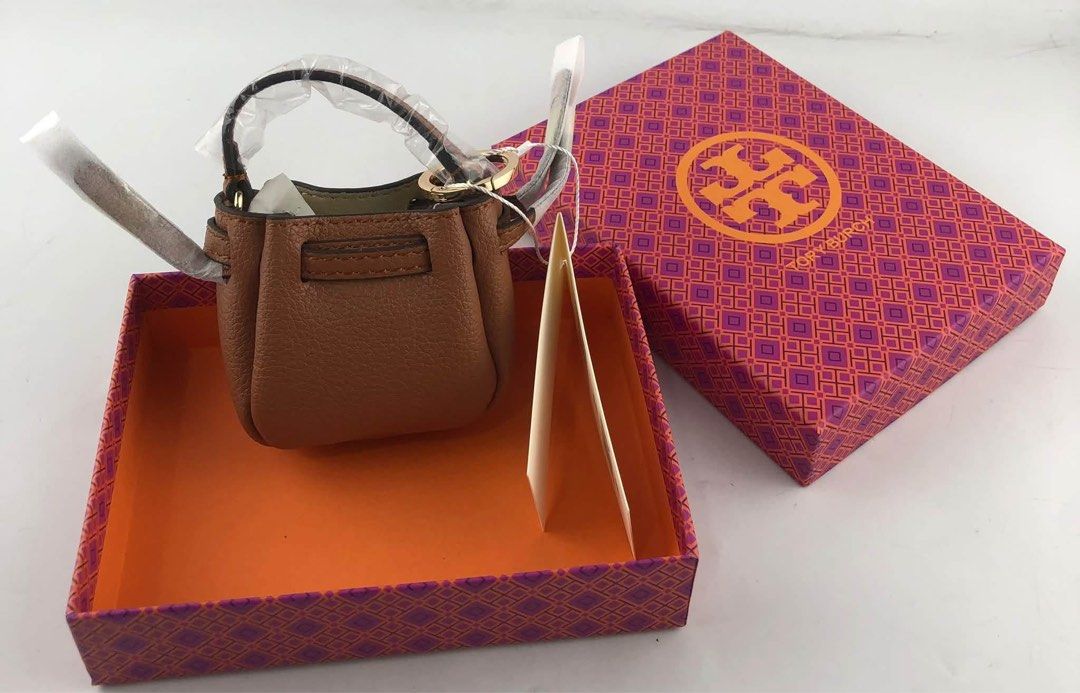 Tory Burch Romy Bucket Bag Charm (Category: Charms) located in Binan City. Submitted by pinkykeenshop (Listing ID 1463690808, Image 2). Description: .