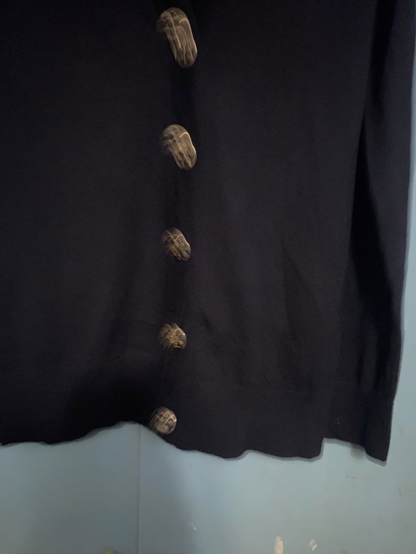 TORY BURCH V Neck Ladies Cardigan (Category: Coats, Jackets and Outerwear) located in Quezon City. Submitted by elmiras_closet (Listing ID 1463635678, Image 2). Description: very good condition no glaws or issue conplete buttons 100 % merino wool .