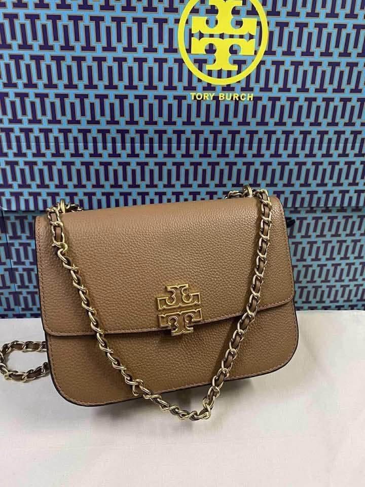 Toryburch britten (Category: Shoulder Bags) located in Manila. Submitted by mypshopp (Listing ID 1463683604, Image 2). Description: Complete inclusion 💯🇻🇳premium Actual pic posted.