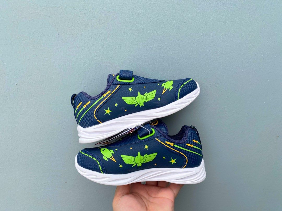 Toy Story Light Up IMPORTED 🇺🇸 (Category: Babies & Kids Fashion) located in Mandaluyong City. Submitted by kickzforkidz (Listing ID 1463677246, Image 2). Description: Please read po. Imported items lahat ng sinesell ko, fresh from the US 🇺🇸 With tags and lights! For available sizes kindly message me here or sa page na posted ko sa photos. COD available via JNT po, next day delivery! Pwedeng mag video call sa lahat ng items ko so dont worry!.