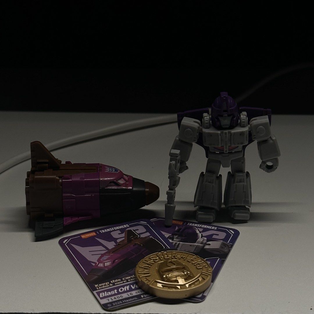 Transformers blokees (Category: Action & Battle Toys) located in Quezon City. Submitted by astroffside (Listing ID 1463717345, Image 1). Description: blokees Defender v6 Blast off and astrotrain set for 150 only complete with boxs DM if interested .