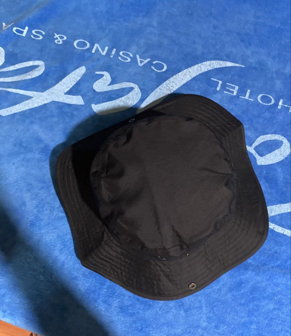 Trekking hat decathlon (Category: Caps & Hats) located in Cebu City. Submitted by jerianix (Listing ID 1463629329, Image 3). Description: Decathlon trekking hat Size: US 23 Good condition No issues .