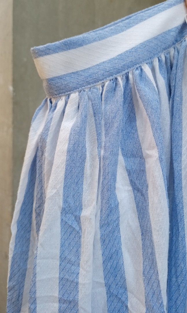 Trendy stripe maxi slowly skirt (Category: Skirts) located in Davao. Submitted by kannikasok1987 (Listing ID 1463579075, Image 3). Description: Cotton Wd inner lining Waist 28 L 29 good as new.