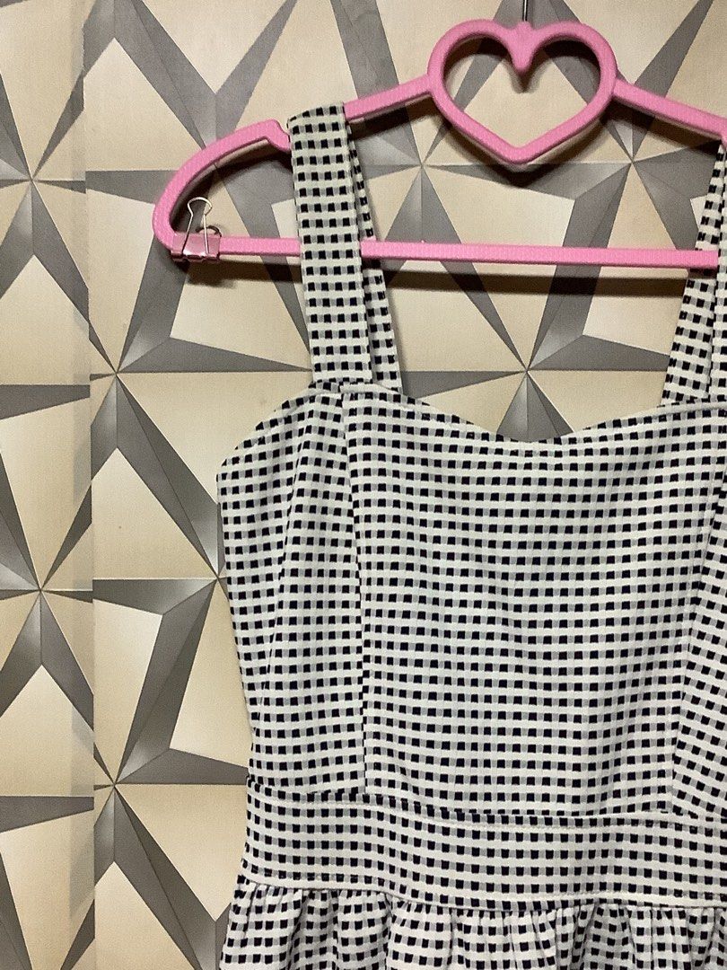 Trendyol Gingham Skater Dress (Category: Dresses) located in Quezon City. Submitted by lovedbyerara (Listing ID 1463691571, Image 2). Description: Pattern: Gingham / Checkered Color: Black and White Neckline: Sweetheart / Square Neck Length: Mini Style: Skater / Fit and Flare.