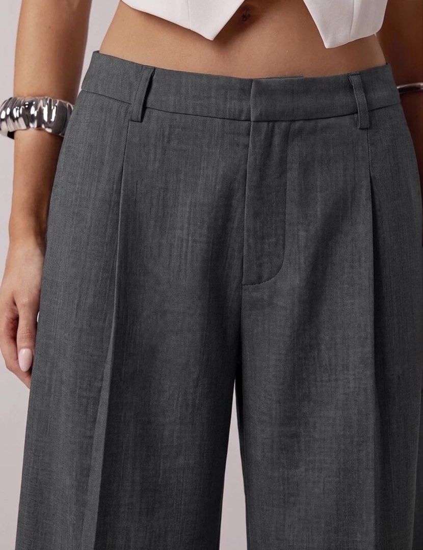 Trouser Shorts Solid Color Gray (Category: Shorts) located in Cainta. Submitted by abegailyap14 (Listing ID 1463628863, Image 2). Description: .