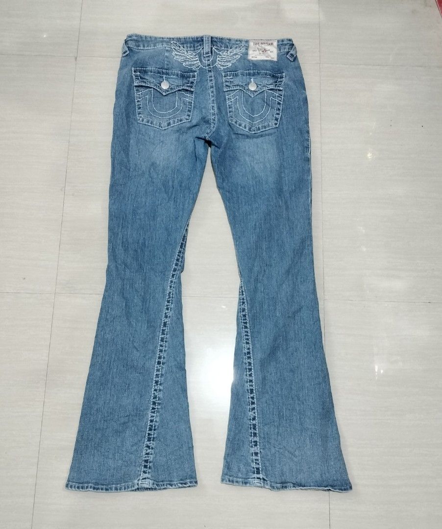 TRUE RELIGION HORSESHOE WING FLARED JEANS (Category: Jeans) located in Sariaya. Submitted by social_animalz (Listing ID 1463641461, Image 2). Description: waist: 32-33 actual measurements length: 41 inches leg opening: 11 inches shipping fee is not included.