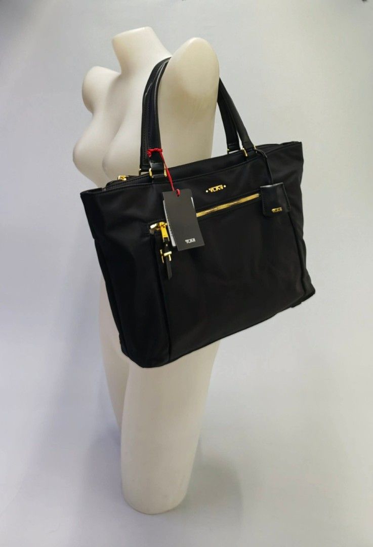 TUMI catarina nylon/leather medium shoulderbag (Category: Shoulder Bags) located in Caloocan City. Submitted by charlie2.0 (Listing ID 1463572161, Image 2). Description: .