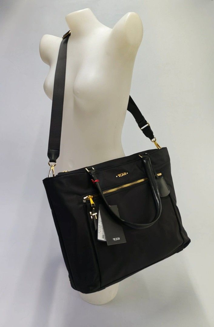 TUMI catarina nylon/leather medium shoulderbag (Category: Shoulder Bags) located in Caloocan City. Submitted by charlie2.0 (Listing ID 1463572161, Image 1). Description: .