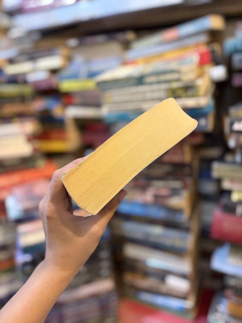 Twilight by Stephenie Meyer (Category: Storybooks) located in Calamba. Submitted by ealectrice27 (Listing ID 1463707317, Image 2). Description: Mode of Payment: Gcash, PNB, Maribank Mode of Delivery: Jnt, Lbc, Lalamove Meet up/Pick up: Anywhere around Calamba.