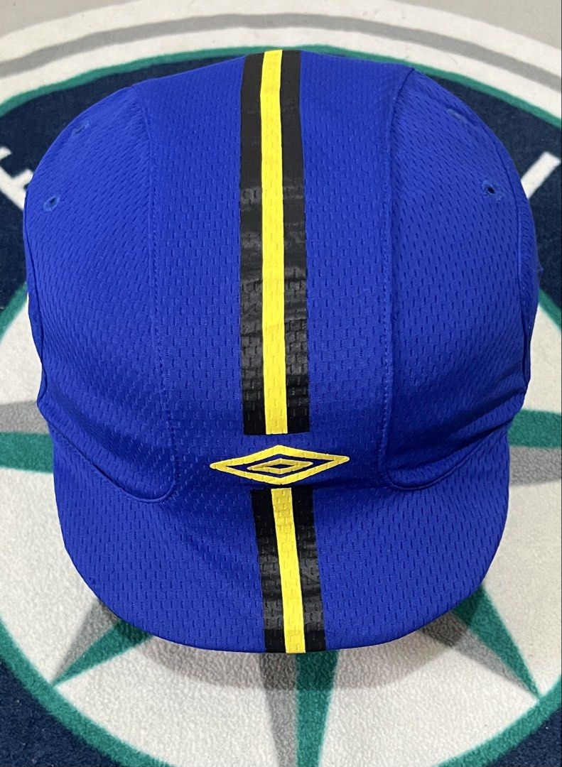 UMBRO Soccer Cap (Category: Caps & Hats) located in Manila. Submitted by davinci1 (Listing ID 1463661294, Image 1). Description: 📍LAS PIÑAS 📦 JNT/LBC/LALAMOVE CAN DO MEET UP AROUND LAS PIÑAS VC SURE BUYER FIRST TO PAY GET THE ITEM NEED 50 PESOS DOWNPAYMENT LALAMOVEMOD GCASH NO COD/COP.