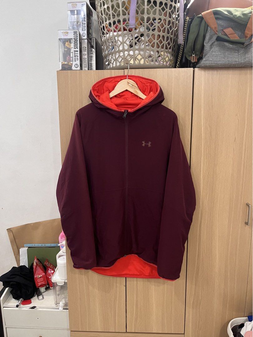 Under Arm0ur ColdGear (Category: Coats, Jackets and Outerwear) located in Mandaluyong City. Submitted by tatin_abad07 (Listing ID 1463640588, Image 1). Description: Under Armour ColdGear XL, 23x29 Condition: 9/10 ₱300.00.