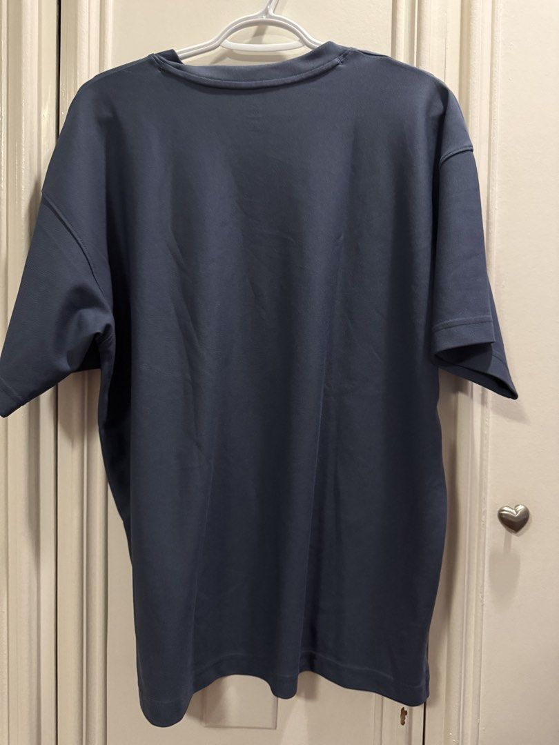 Under Armour Dri Fit shirt (Category: Tshirts & Polo Shirts ) located in Muntinlupa City. Submitted by itsprelovednow (Listing ID 1463682032, Image 3). Description: .