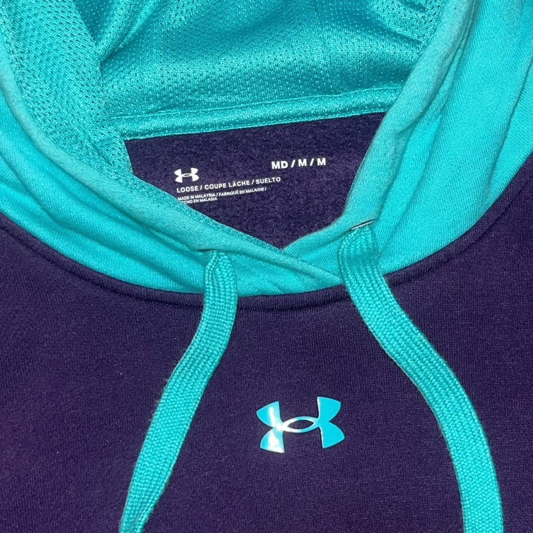 UNDER ARMOUR PULLOVER HOODIE (Category: Coats, Jackets and Outerwear) located in Quezon. Submitted by ejay.thrift.clothes (Listing ID 1463668900, Image 3). Description: MEDIUM 23 X 23 NO ISSUE COLOR RATE: 8.5/10 EXCELLENT CONDITION FRESHLY WASHED READY TO WEAR # 558.
