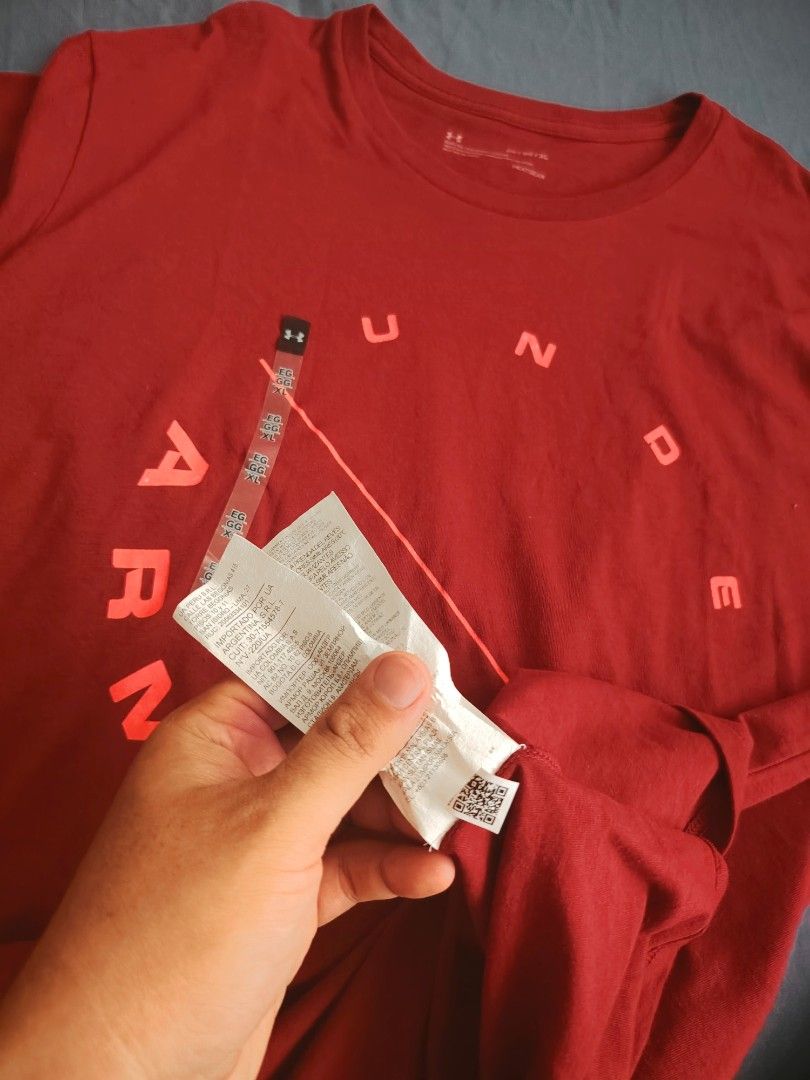under armour shirt (Category: Tshirts & Polo Shirts ) located in Calamba. Submitted by sy_originals (Listing ID 1463602143, Image 2). Description: for sale original UA shirt b.new condition size xl ship via j&t payment via gcash.