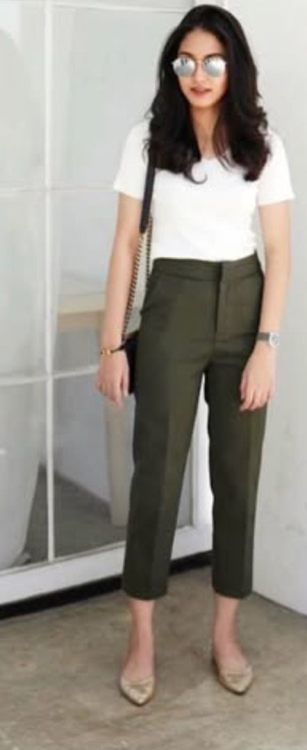 Underground Designer Chloe Trousers - S (Category: Trousers) located in Pasig City. Submitted by miafml-closet-cleanout (Listing ID 1463673985, Image 2). Description: posted price is fixed! will not respond to hagglers. get a discount when you get 5+ items! 💵 mop: gcash / bdo / maribank / unionbank 🛵 courier: any. this is arranged & paid by the buyer. all items are left at the lobby for pick up. 🙅🏻‍♀️ no requested worn photos ❌ no meet-ups.
