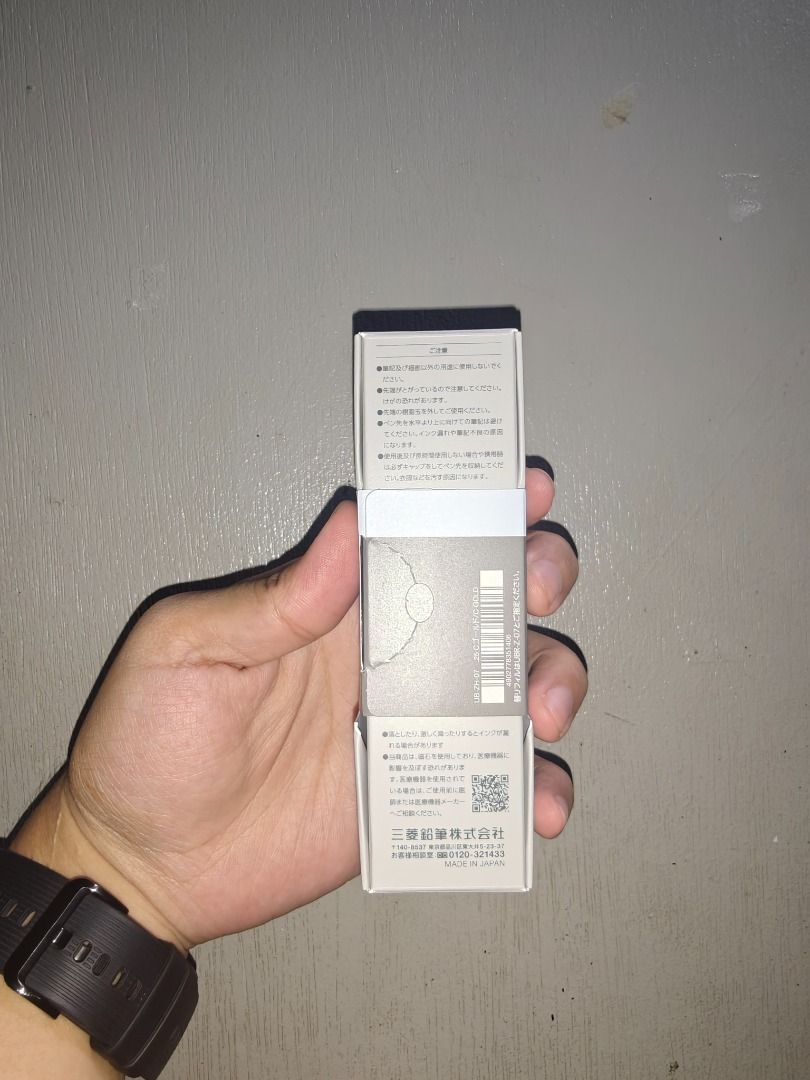 Uniball Zento Signature (Category: Stationery & School Supplies) located in Caloocan City. Submitted by ceasarnotcaesar (Listing ID 1463631589, Image 1). Description: UNIBALL ZENTO SIGNATURE — FOR SALE Silver | 0.38mm — ₱2,600 Champagne Gold | 0.7mm — ₱2,500 Bundle: Both for ₱4,000 📦 Shipping fee to be shouldered by buyer..