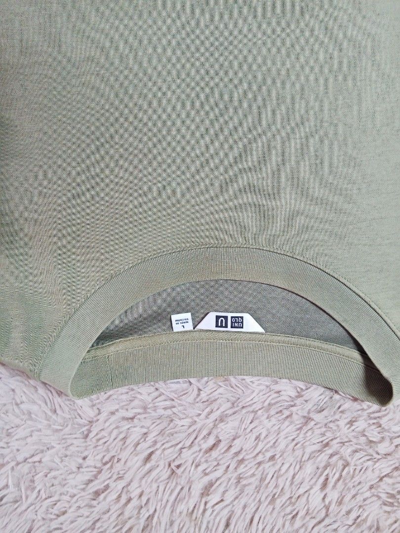 Uniqlo Airsm (Category: Activewear) located in Manila. Submitted by aeronroy4577085 (Listing ID 1463627175, Image 2). Description: .