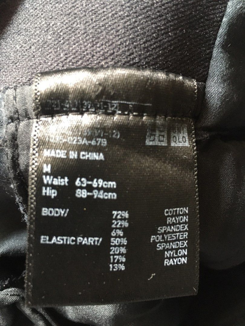 uniqlo black ankle pants (Category: Other Bottoms) located in Marilao. Submitted by joelheather02 (Listing ID 1463644658, Image 2). Description: .