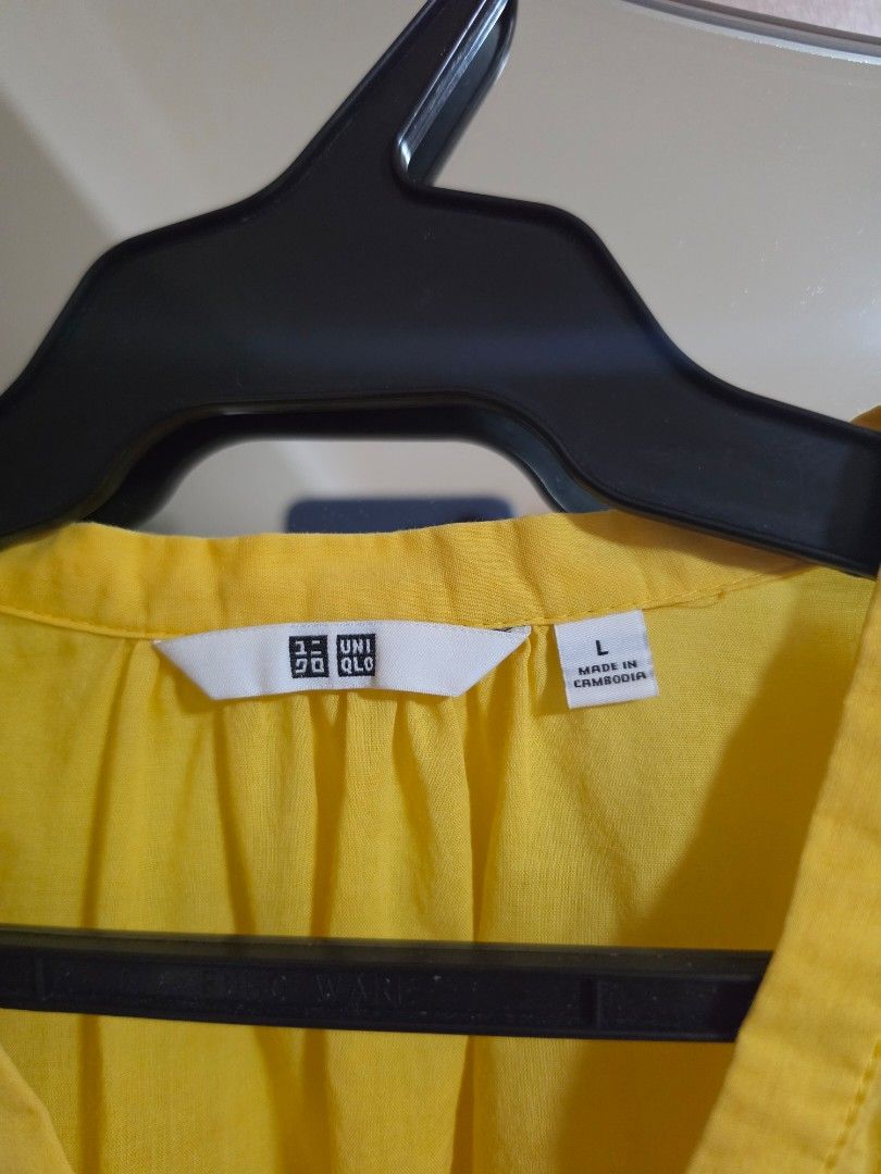 Uniqlo Cotton Embroidery Blouse (Category: Blouses) located in Cainta. Submitted by juliedeclutters (Listing ID 1463690773, Image 2). Description: .