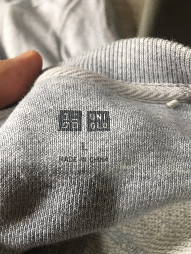 Uniqlo crewneck sweatshirt (Category: Coats, Jackets and Outerwear) located in Marilao. Submitted by joelheather02 (Listing ID 1463571108, Image 2). Description: .