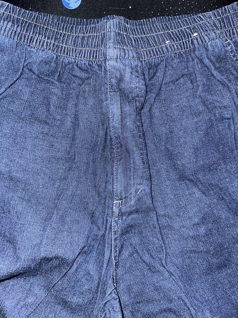 Uniqlo Denim easy Shorts Size M (Category: Shorts) located in Manila. Submitted by nick64251- (Listing ID 1463718033, Image 3). Description: - Uniqlo Denim Shorts - Size: Medium (M) - Color: Dark Blue Wash - Features: Comfortable elastic waistband - Style: Perfect for casual wear, easily pairs with t-shirts and tops Slightly used / In prestine condition Price negotiable MEET UP: Puregold Taytay Floodway Ship at buyers expense.