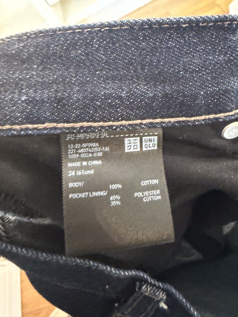 Uniqlo denim jeans (Category: Jeans) located in Quezon City. Submitted by destashingmycloset (Listing ID 1463687123, Image 3). Description: .