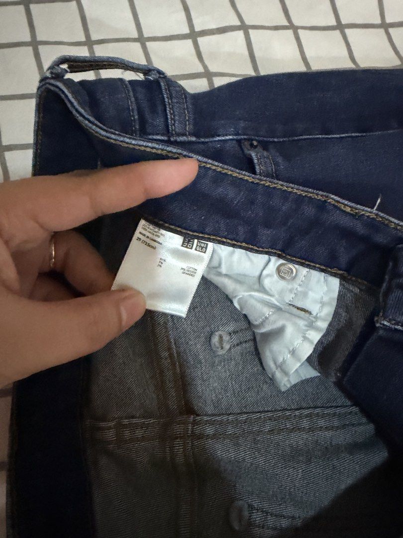 Uniqlo Denim Pants (Category: Jeans) located in Quezon City. Submitted by pinkystrends.co (Listing ID 1463639390, Image 3). Description: .